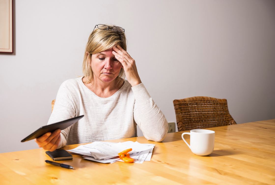 How to Deal with Financial Stress